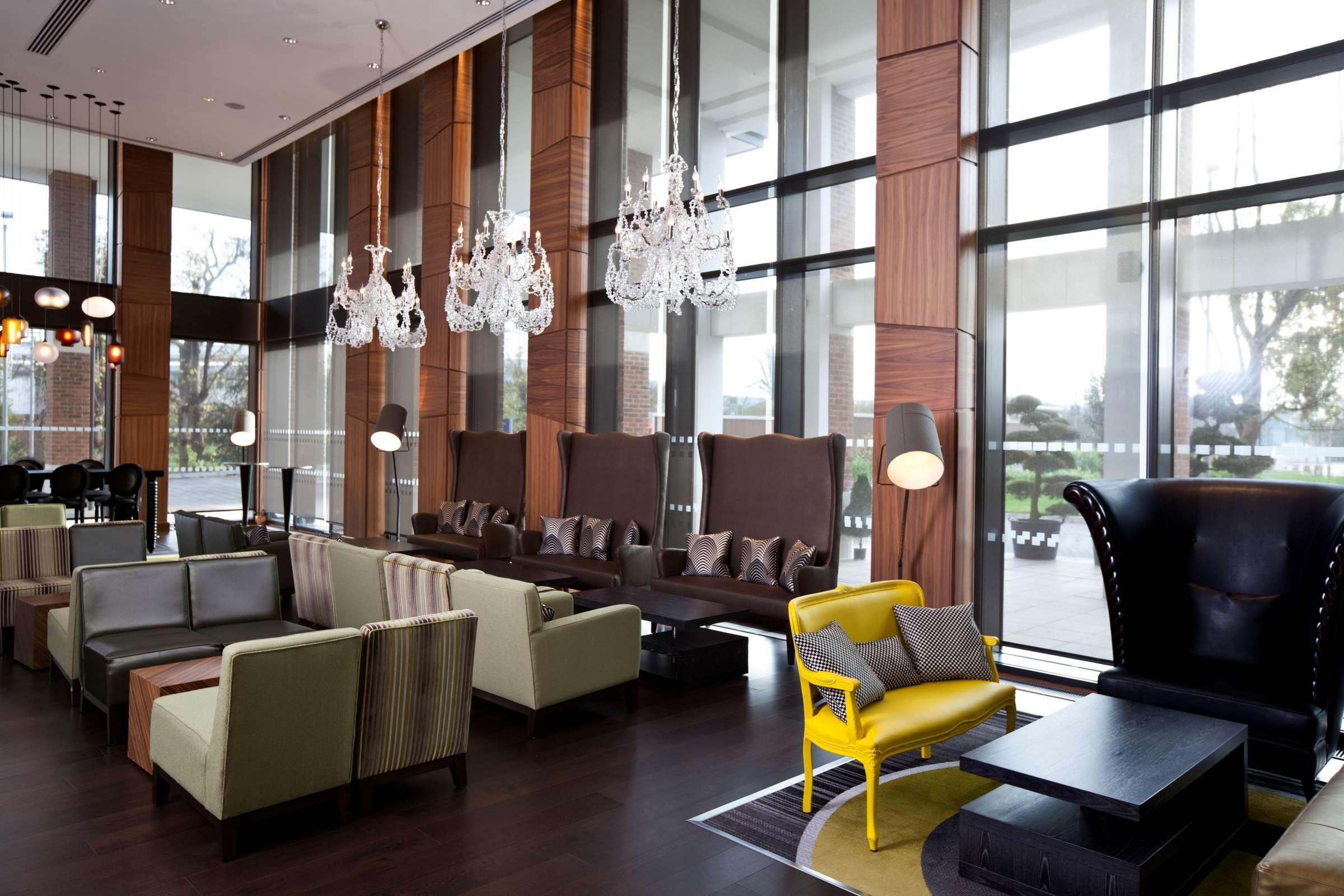 Hotel Hilton London Heathrow Airport Terminal 5 à Hillingdon Extérieur photo