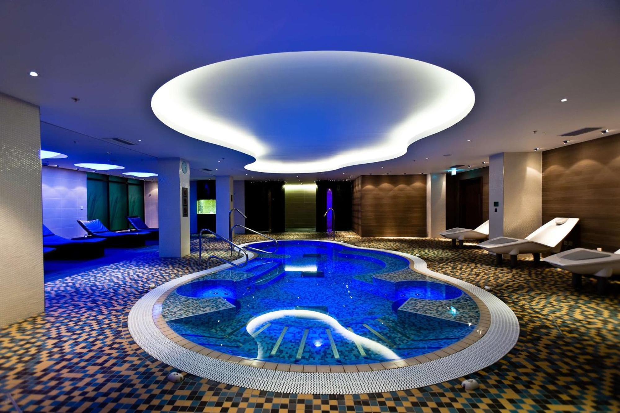 Hotel Hilton London Heathrow Airport Terminal 5 à Hillingdon Extérieur photo
