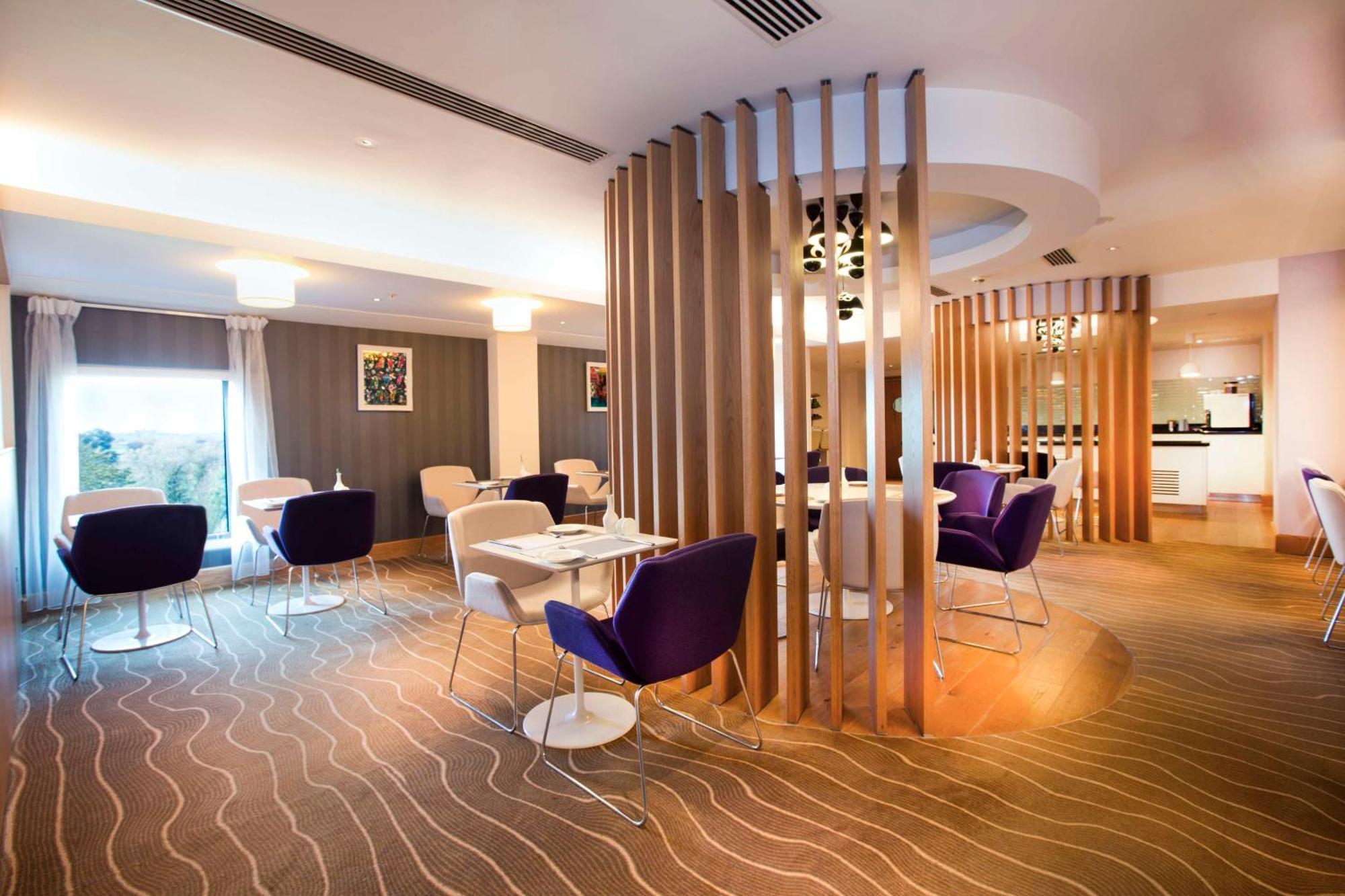 Hotel Hilton London Heathrow Airport Terminal 5 à Hillingdon Extérieur photo